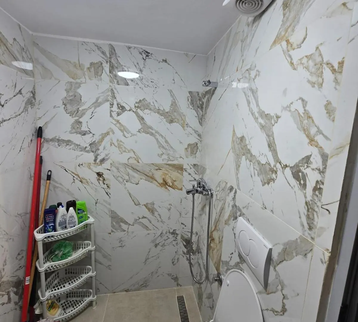 Urban Apartment By Ajs Vlorë